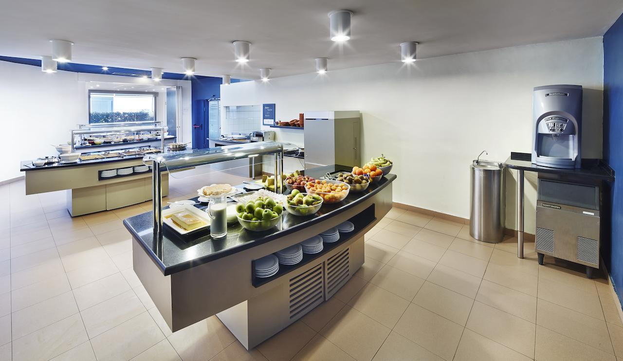 Residencia Universitaria Sarria Apartment Барселона Екстериор снимка